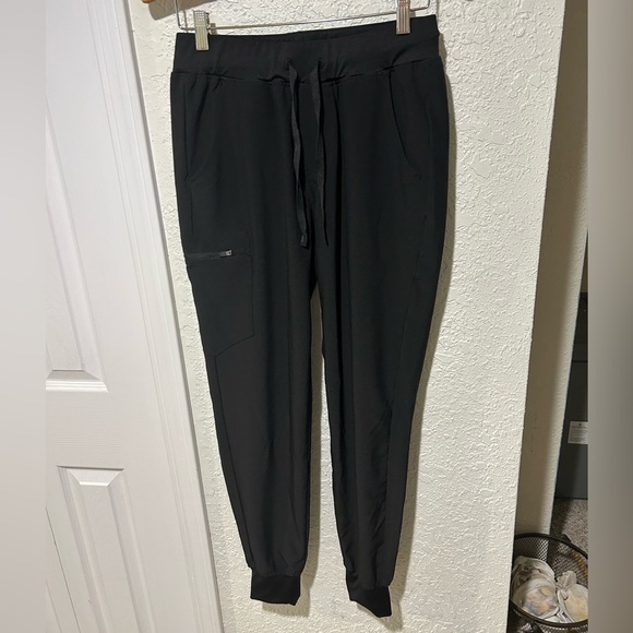 Black V-Neck Scrub Set Women’s Size Medium - Picture 5 of 7